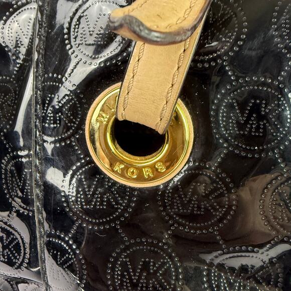 Michael Kors Jet Set Shoulder Tote Bag Black Patent Leather Logo Pattern AV-1302 - Picture 15 of 16